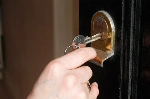Security Locksmith Services Los Angeles, CA 310-955-1394 Security Locksmith Services Los Angeles, CA 310-955-1394 - 7-Door-Unlock